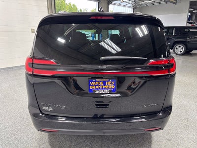 2025 Chrysler Pacifica Limited