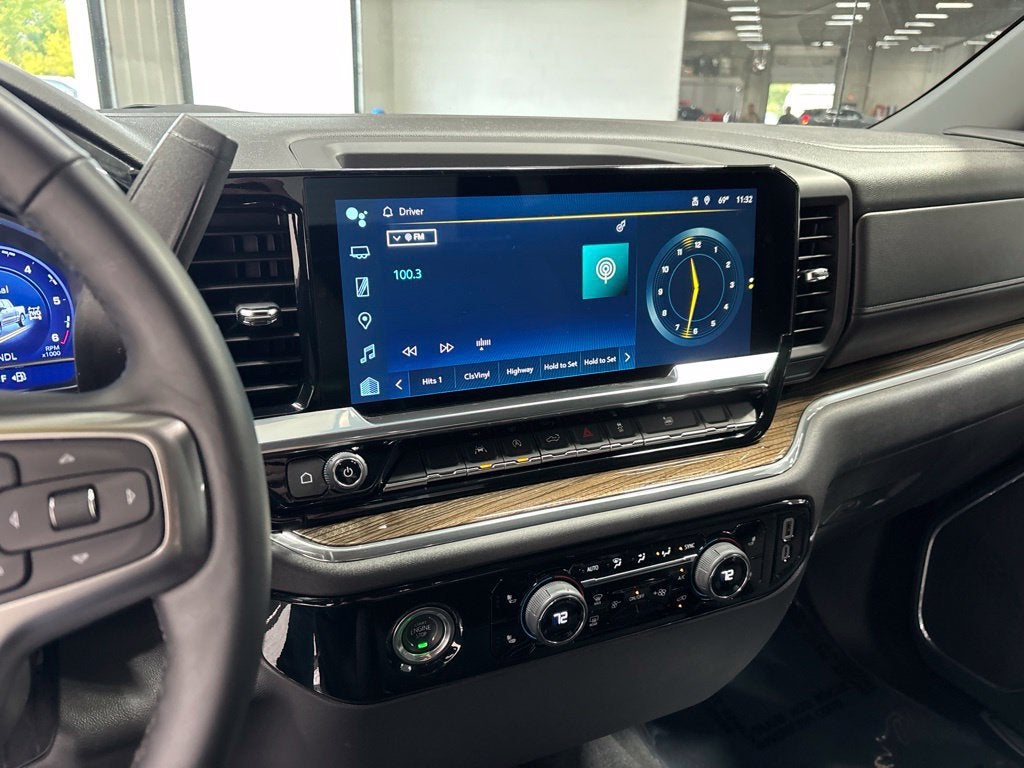 2024 Chevrolet Silverado 1500 LT (2FL)