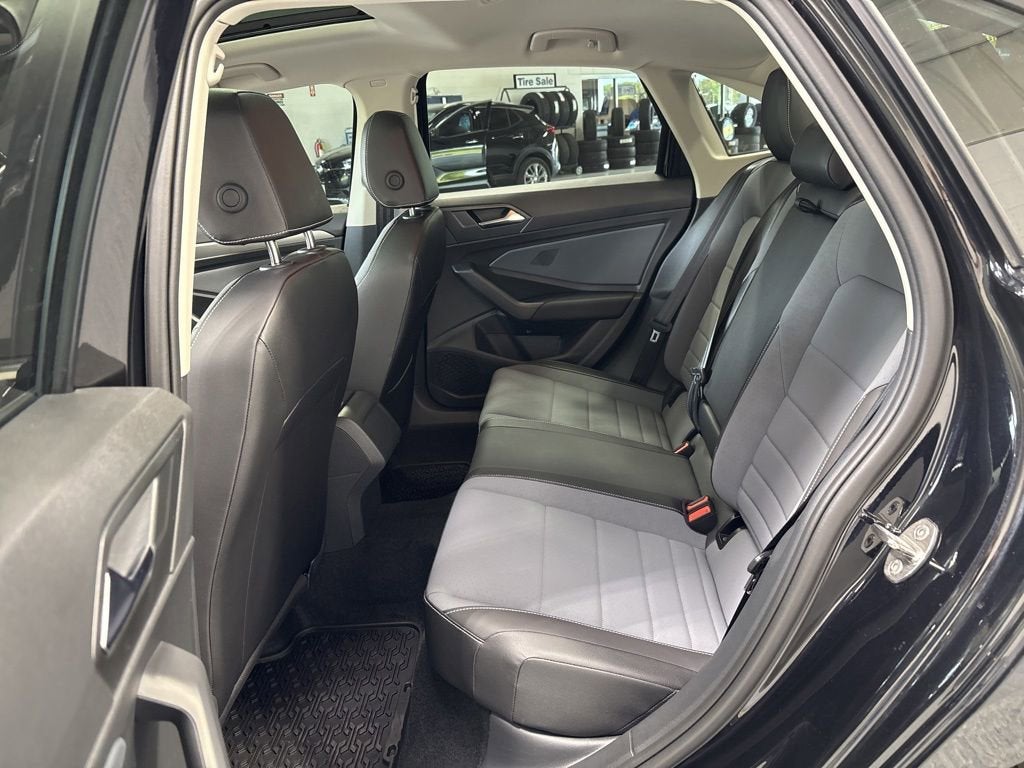 2025 Volkswagen Jetta SE