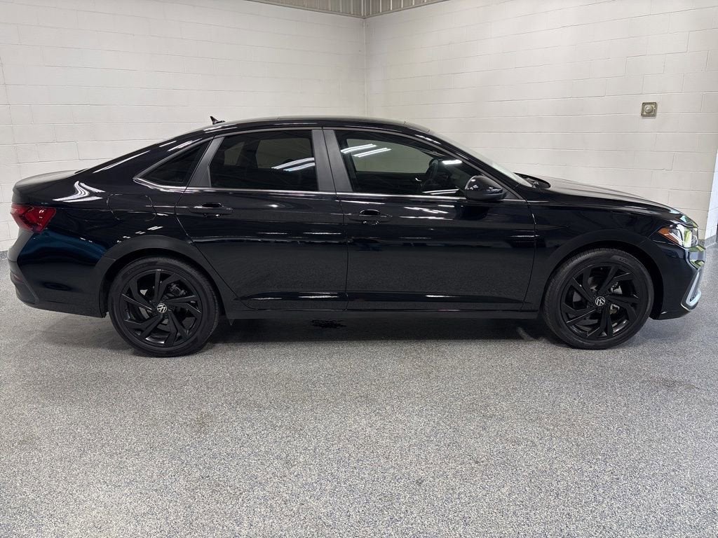 2025 Volkswagen Jetta SE