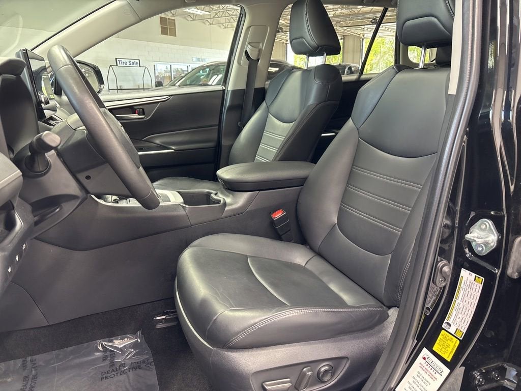 2024 Toyota RAV4 Hybrid XLE Premium