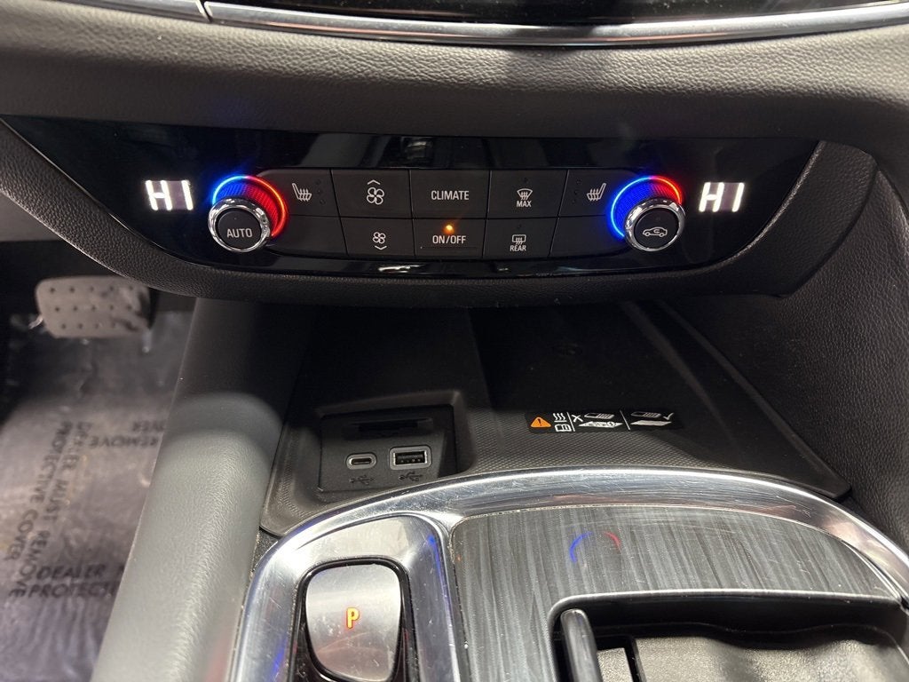 2024 Buick Enclave Essence