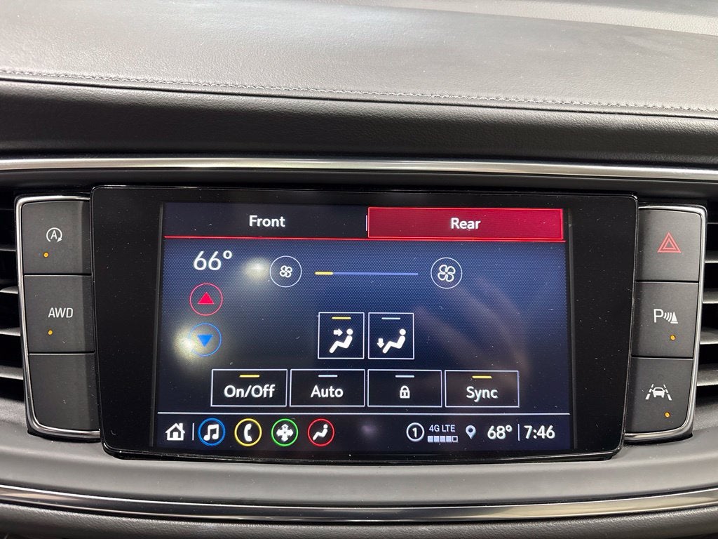 2023 Buick Enclave Essence