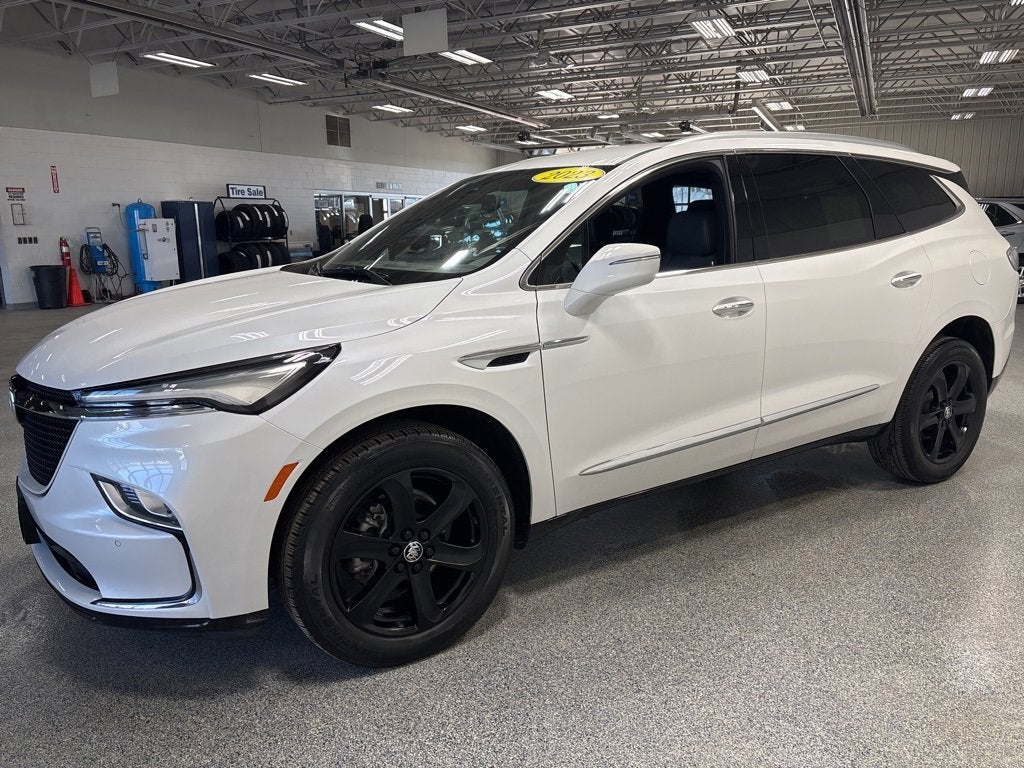 2023 Buick Enclave Essence