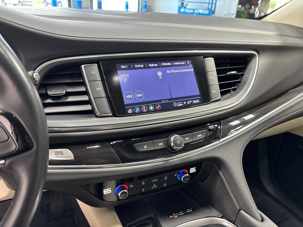 2023 Buick Enclave Essence