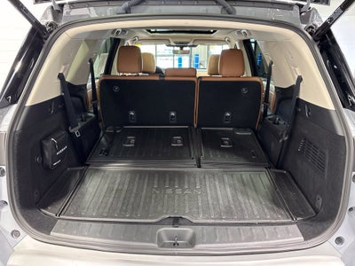 2025 Nissan Pathfinder Platinum