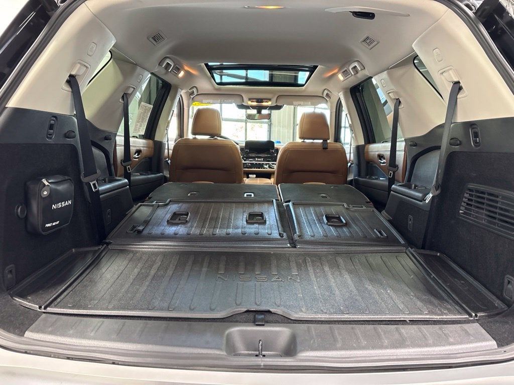 2025 Nissan Pathfinder Platinum
