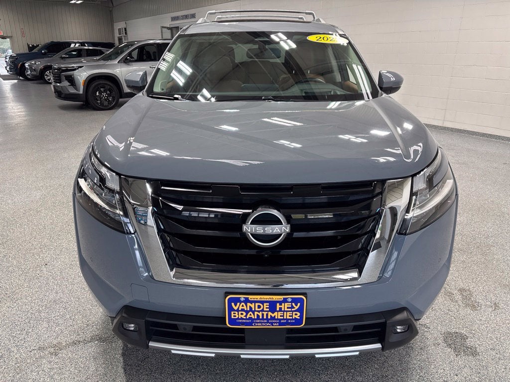 2022 Nissan Pathfinder Platinum