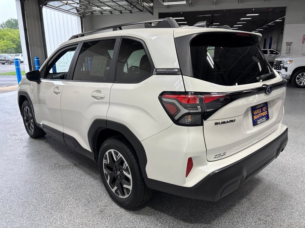 2025 Subaru Forester Premium